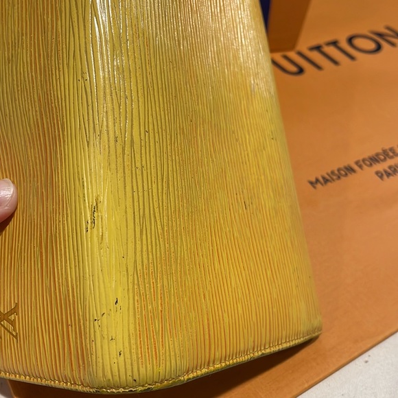 SOLD 💛💛Authentic Yellow Louis Vuitton Trifold Long Wallet - Picture 9 of 16